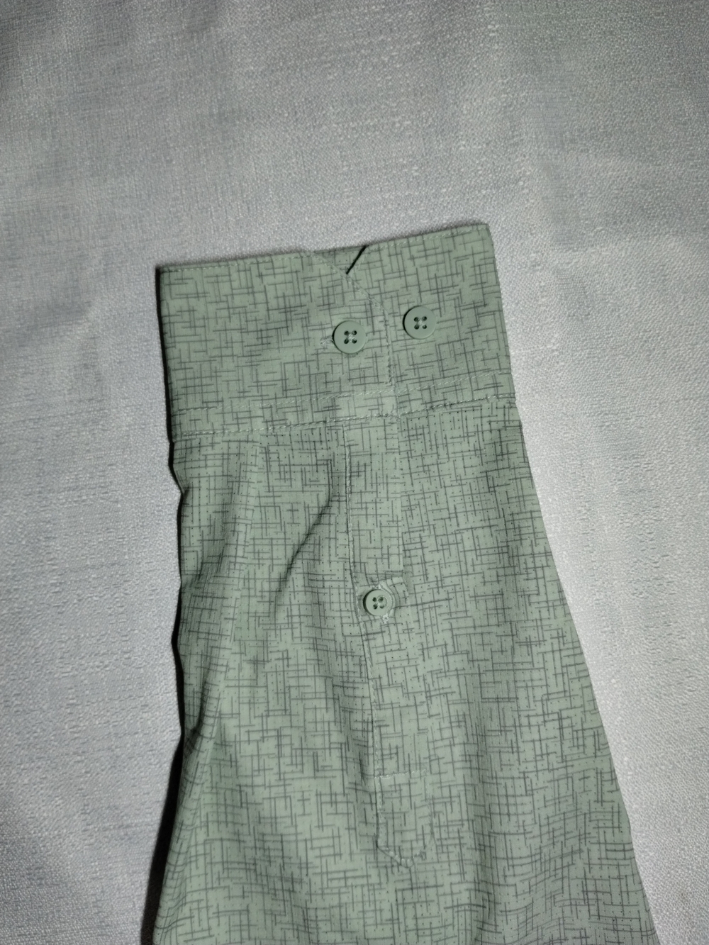 Apt. 9 Men’s Long-Sleeve Button-Down Shirt in Sage Green - Picture 6 of 11